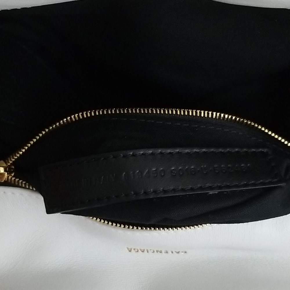 New Balenciaga Touch Puffy Quilted Clutch Bag - Picture 14 of 14